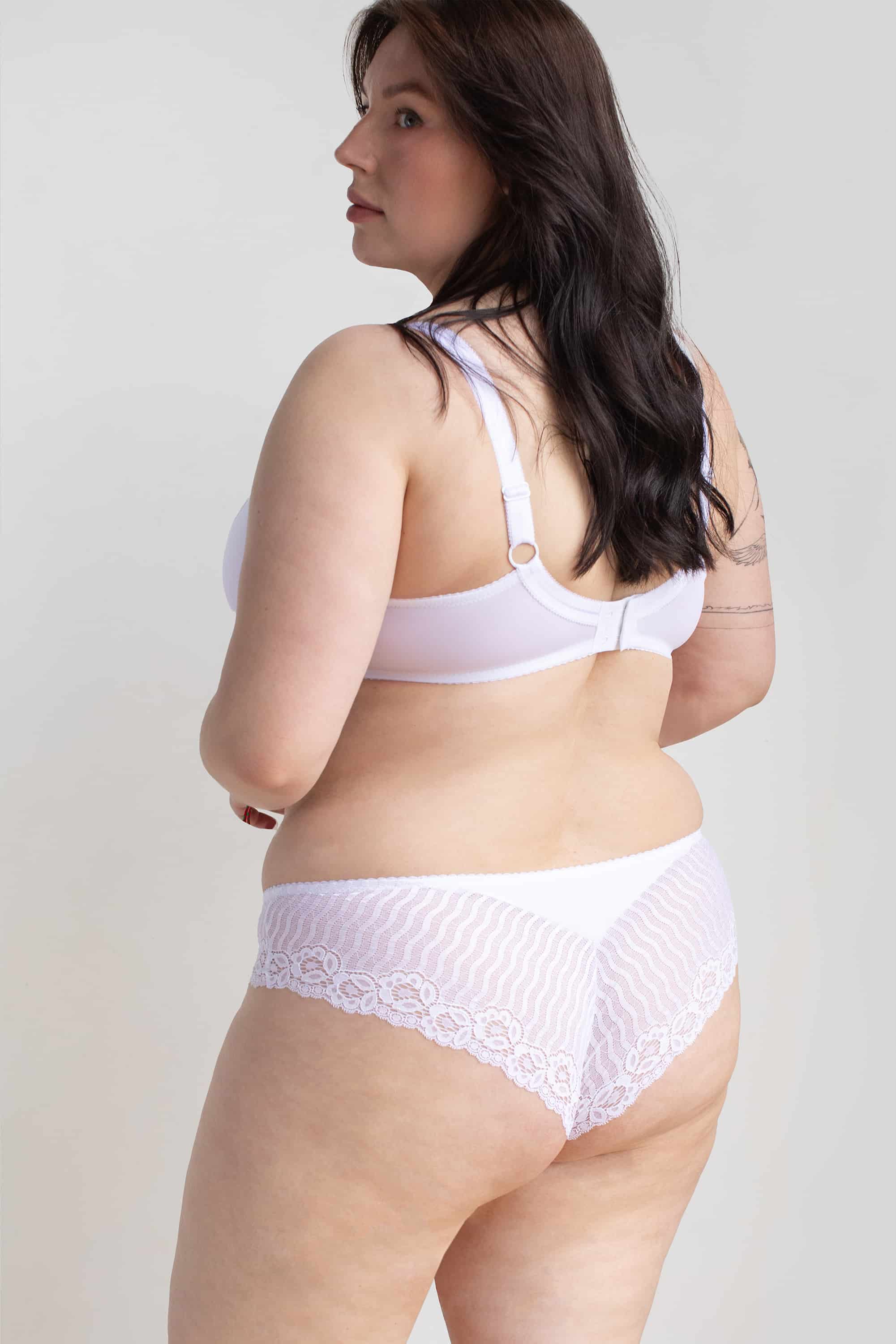 Трусики бразиліана 138.01 ML Camomile white