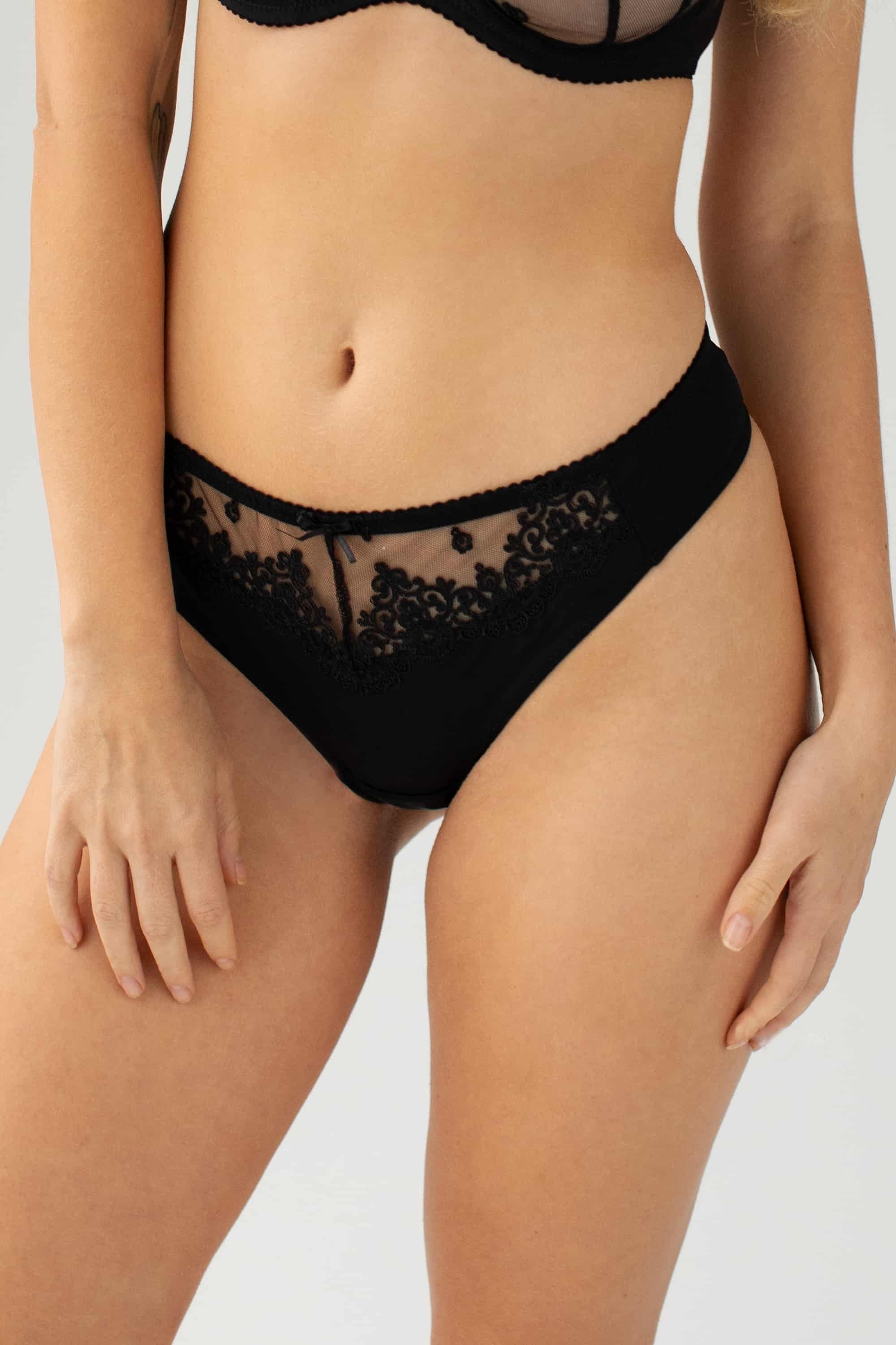 Трусики стринг с вышивкой 3639 Eva black