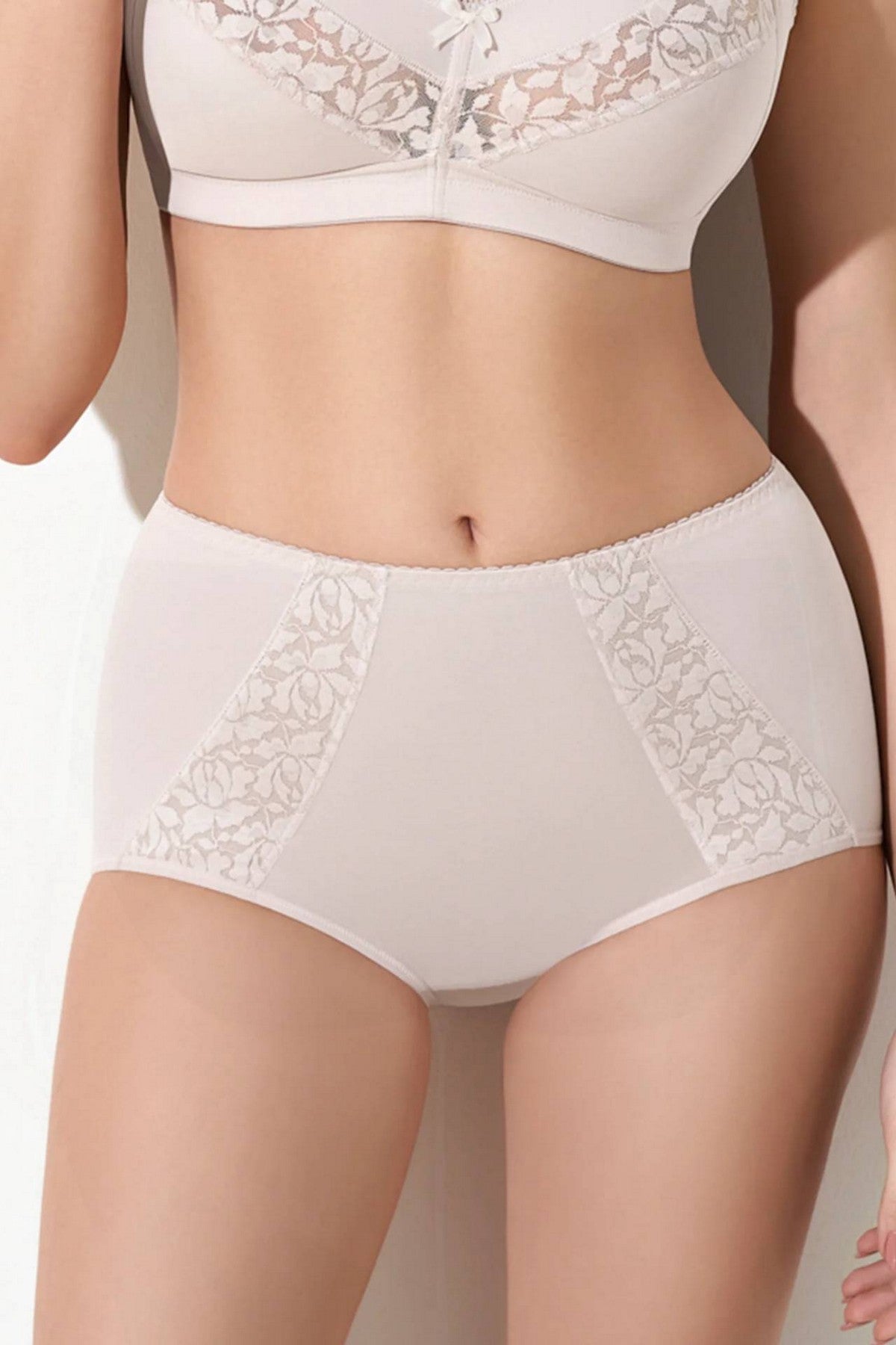 Высокие трусики слип 66A52 Soft Classic silver peony