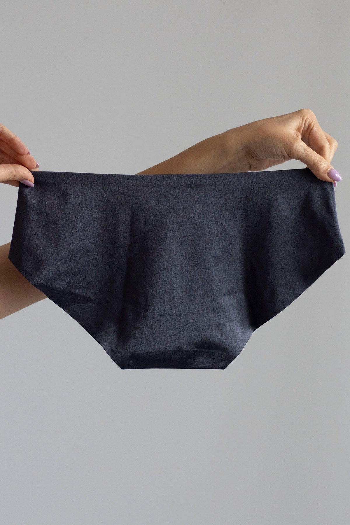 Бесшовные шортики 77D53 Invisible Seamless anthracite