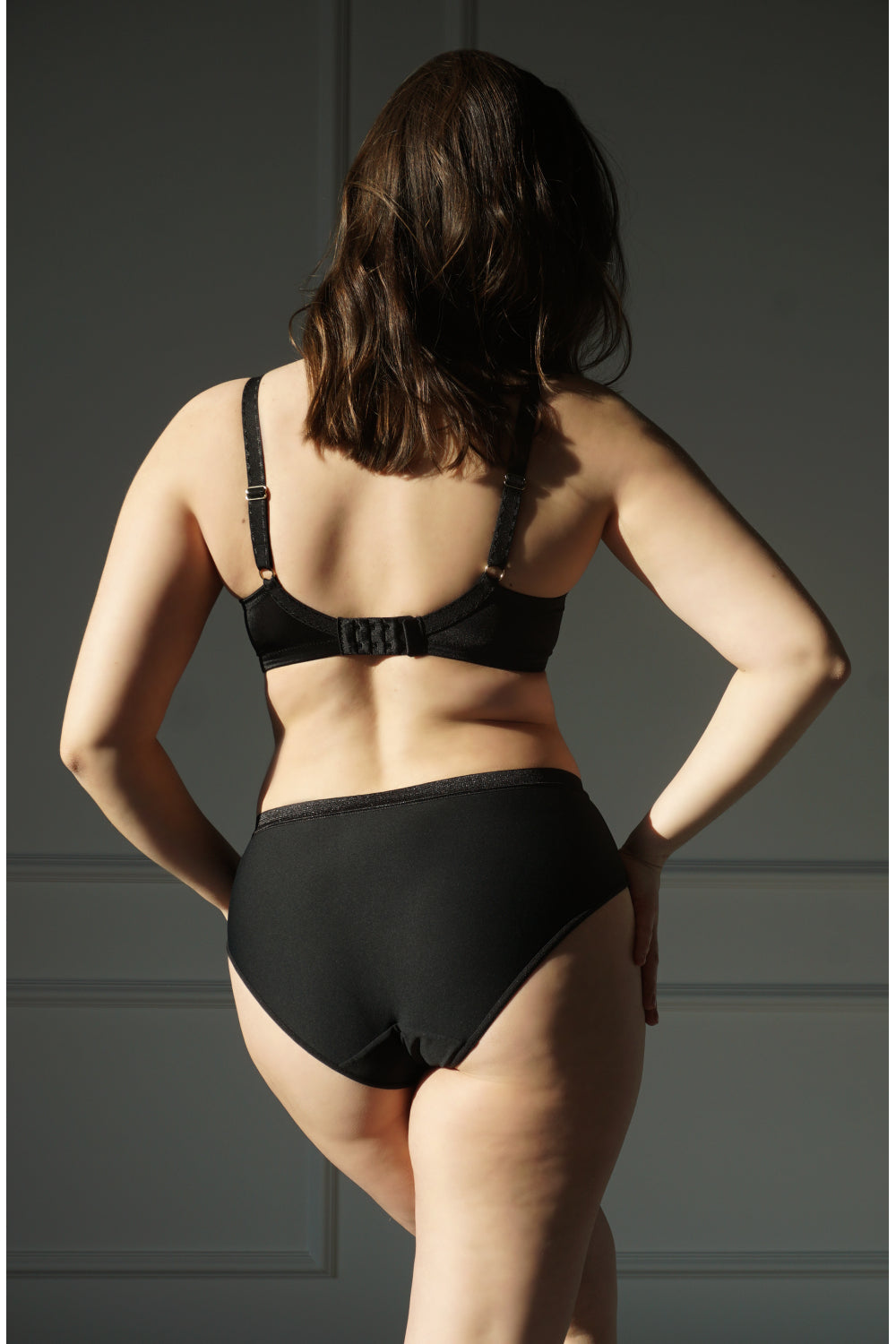 Трусики слип с микросеткой 655-000 black