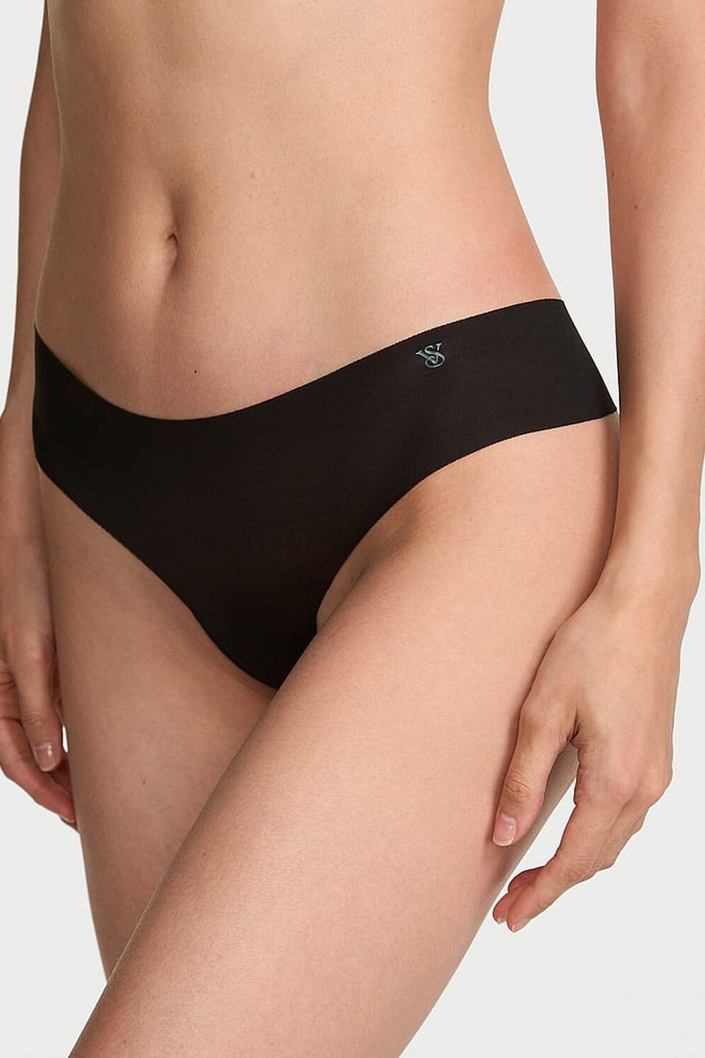Безшовні трусики стрінги 303448186 Black Victoria`s Secret