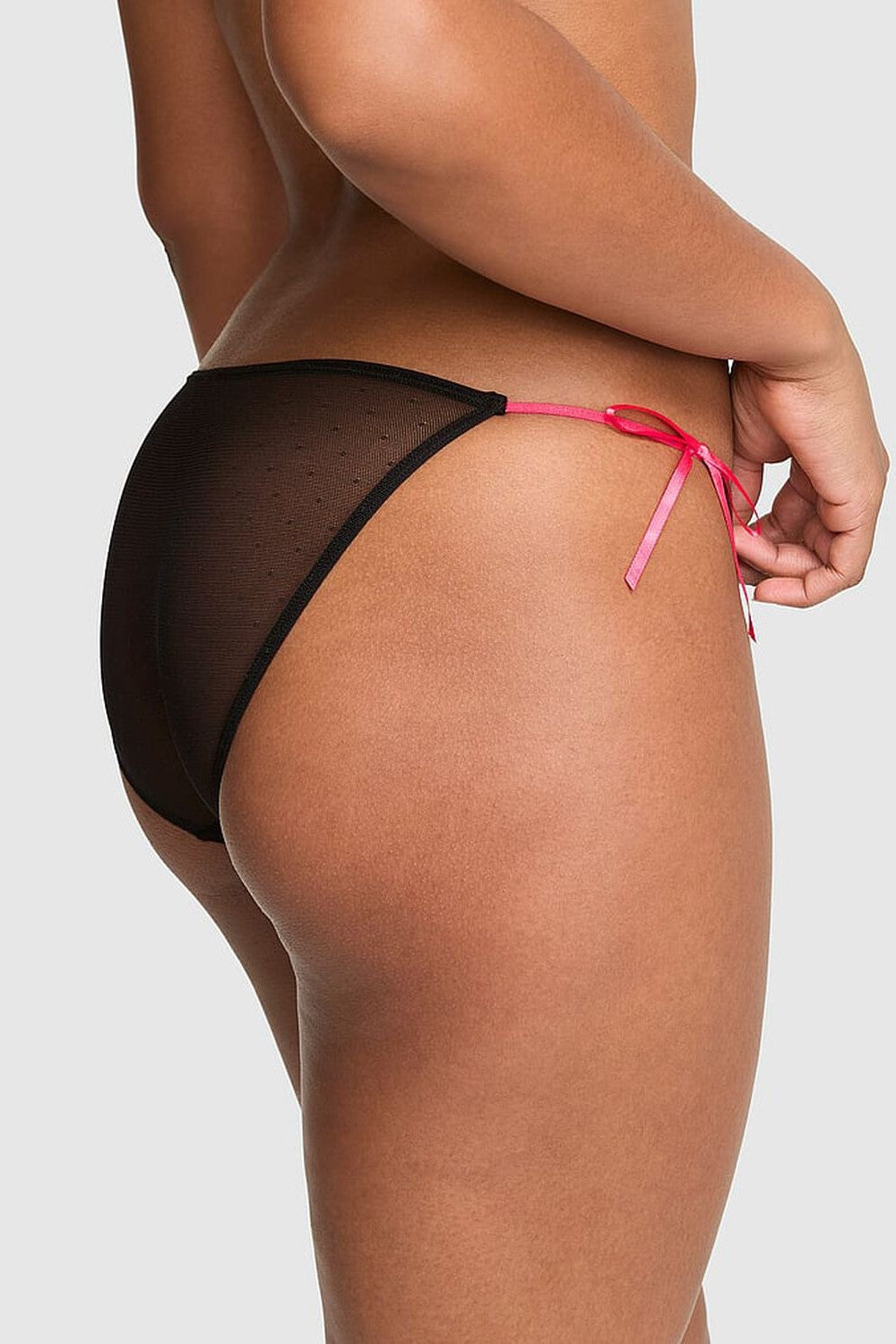 Трусики бікіні з вишивкою 738584060 Black Victoria`s Secret