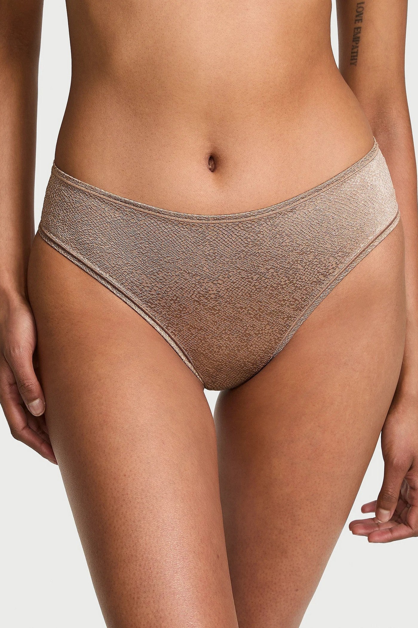 Трусики стрінги з візерунком 745523458 browwn Victoria`s Secret