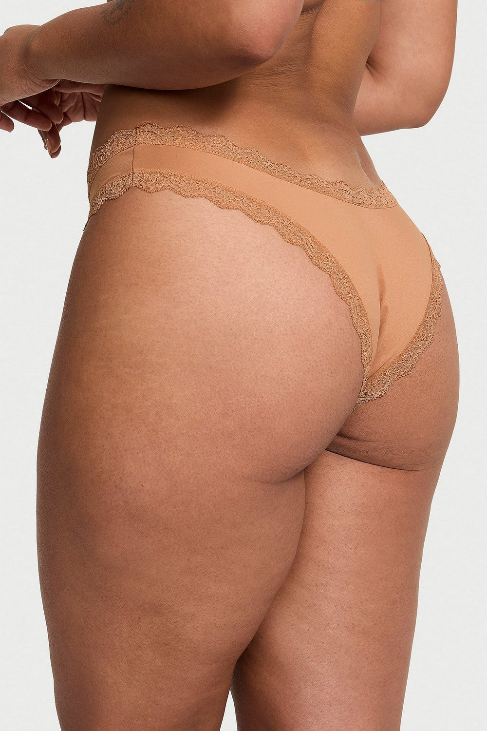 Трусики бразиліана з мереживом 546082026 beige Victoria`s Secret спина