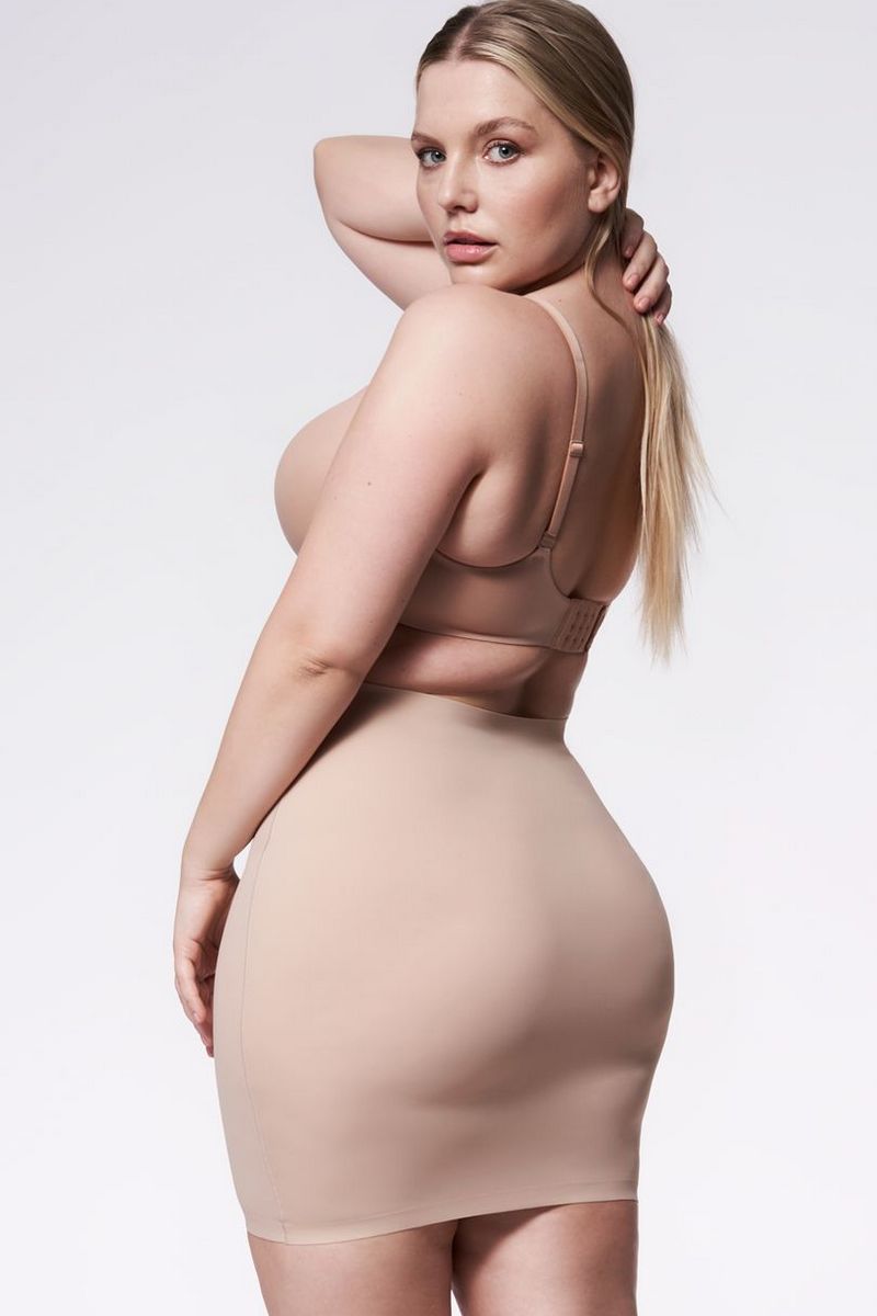 Нижняя бесшовная юбка с коррекцией 220 Basic