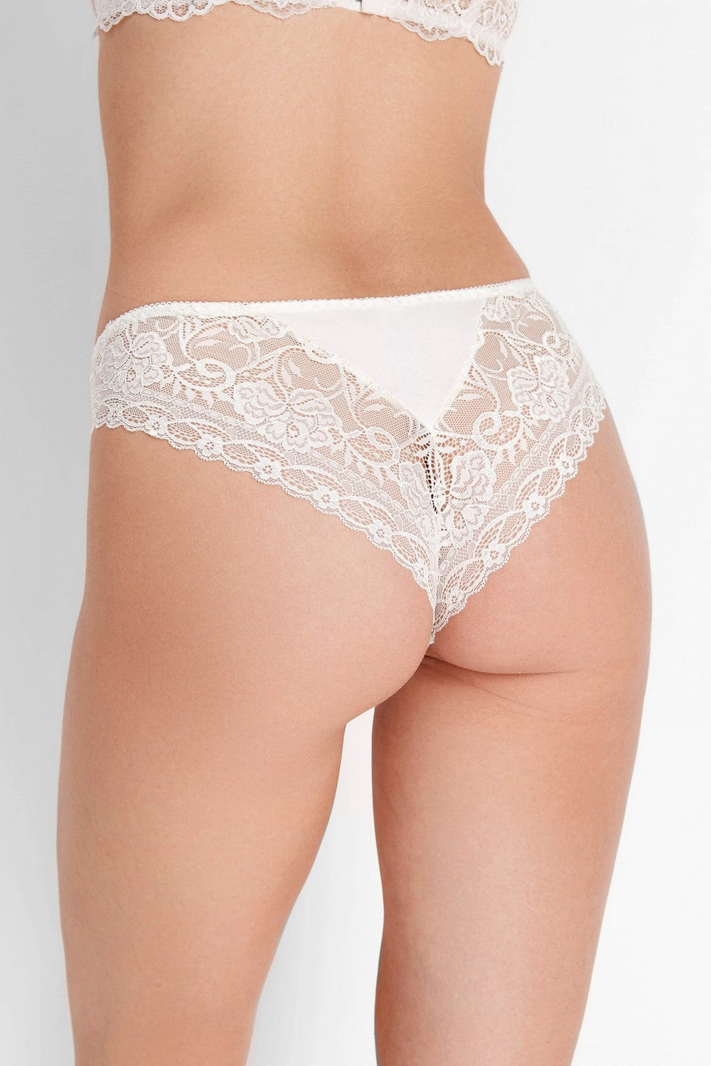 Трусики бразиліана з мереживом 2018-22 champagne