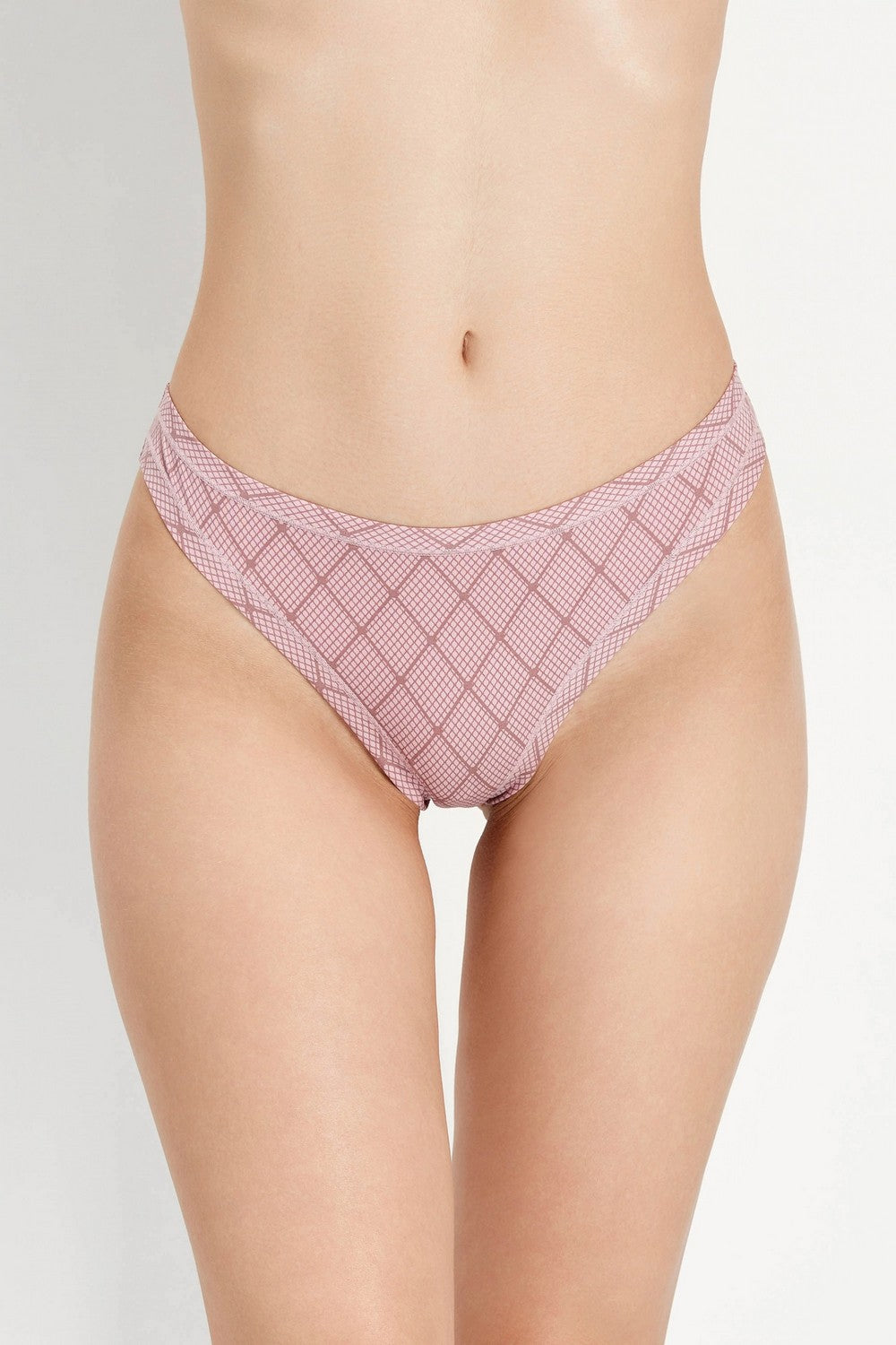 Трусики стринг с принтом 2202-12/528 marshmallow