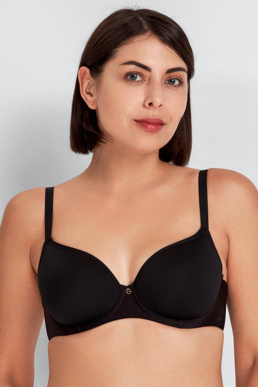 Гладкий бюстгальтер на косточках 7005-017 black