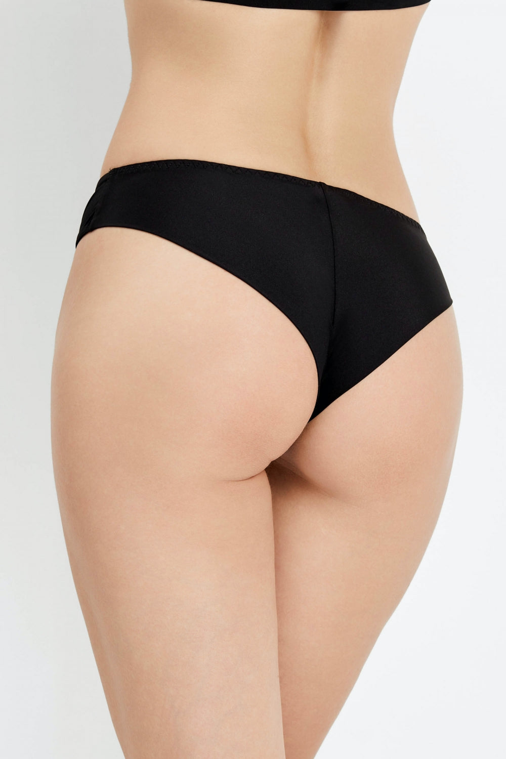 Гладкие трусики бразилиана 7005-22 black
