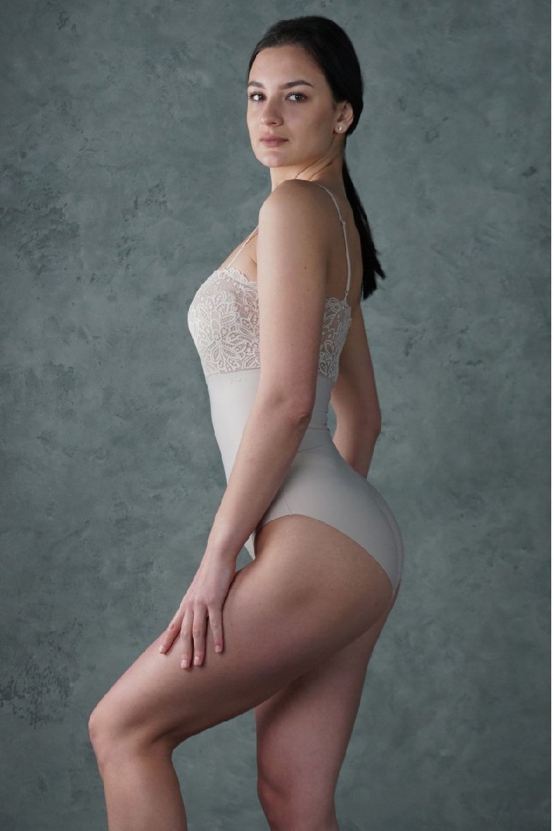 Коригуюче безшовне боді 32355