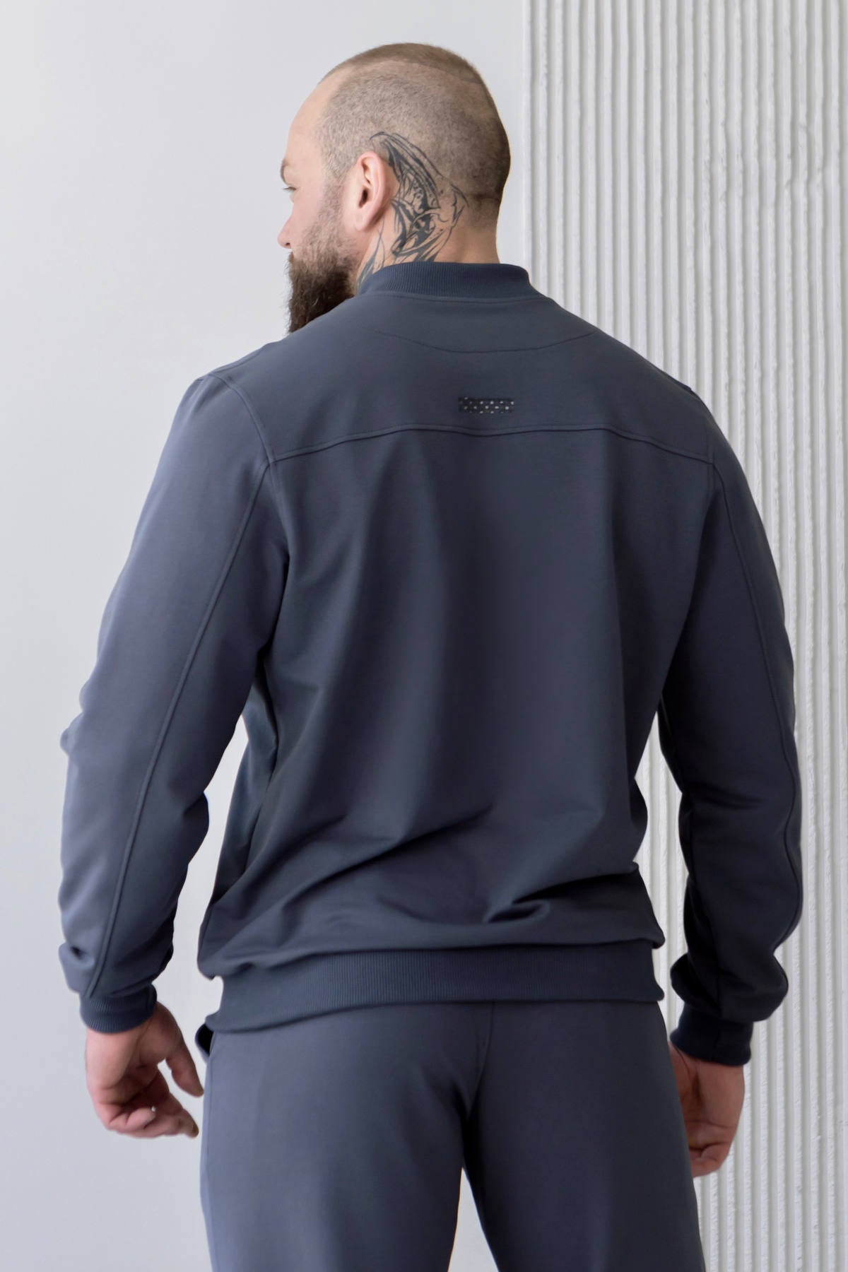 Мужской трикотажный бомбер AM1-LD9