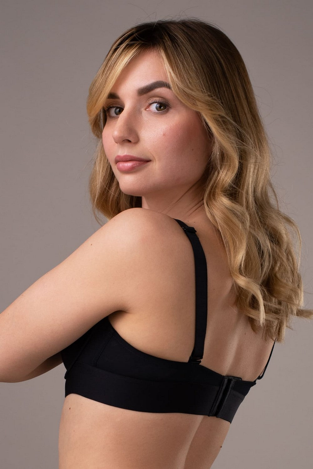 Бюстгальтер с плотными чашками SLZ22101021 black