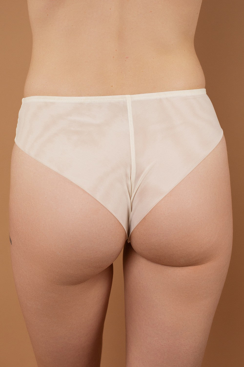 Трусики бразилиана из микросетки SLZ25902003 ivory