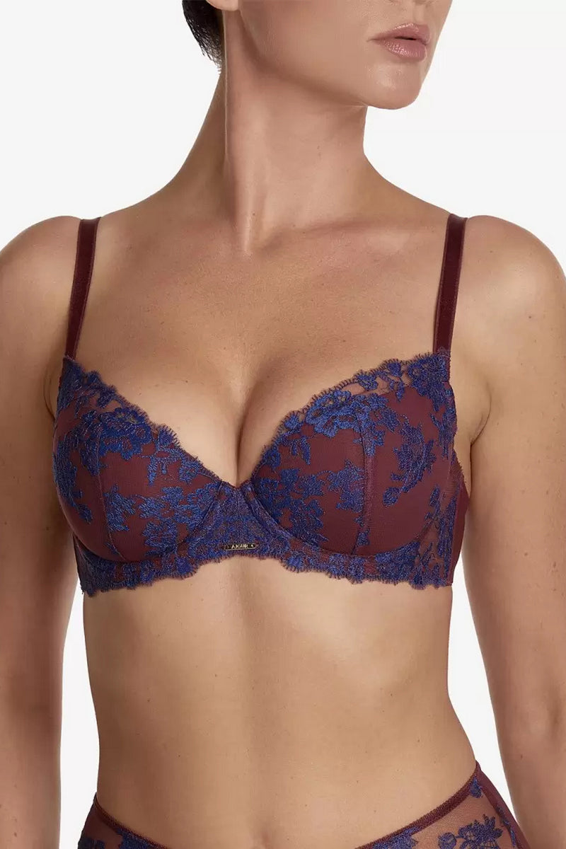 Плотный бюстгальтер с вышивкой Саламанка БП110