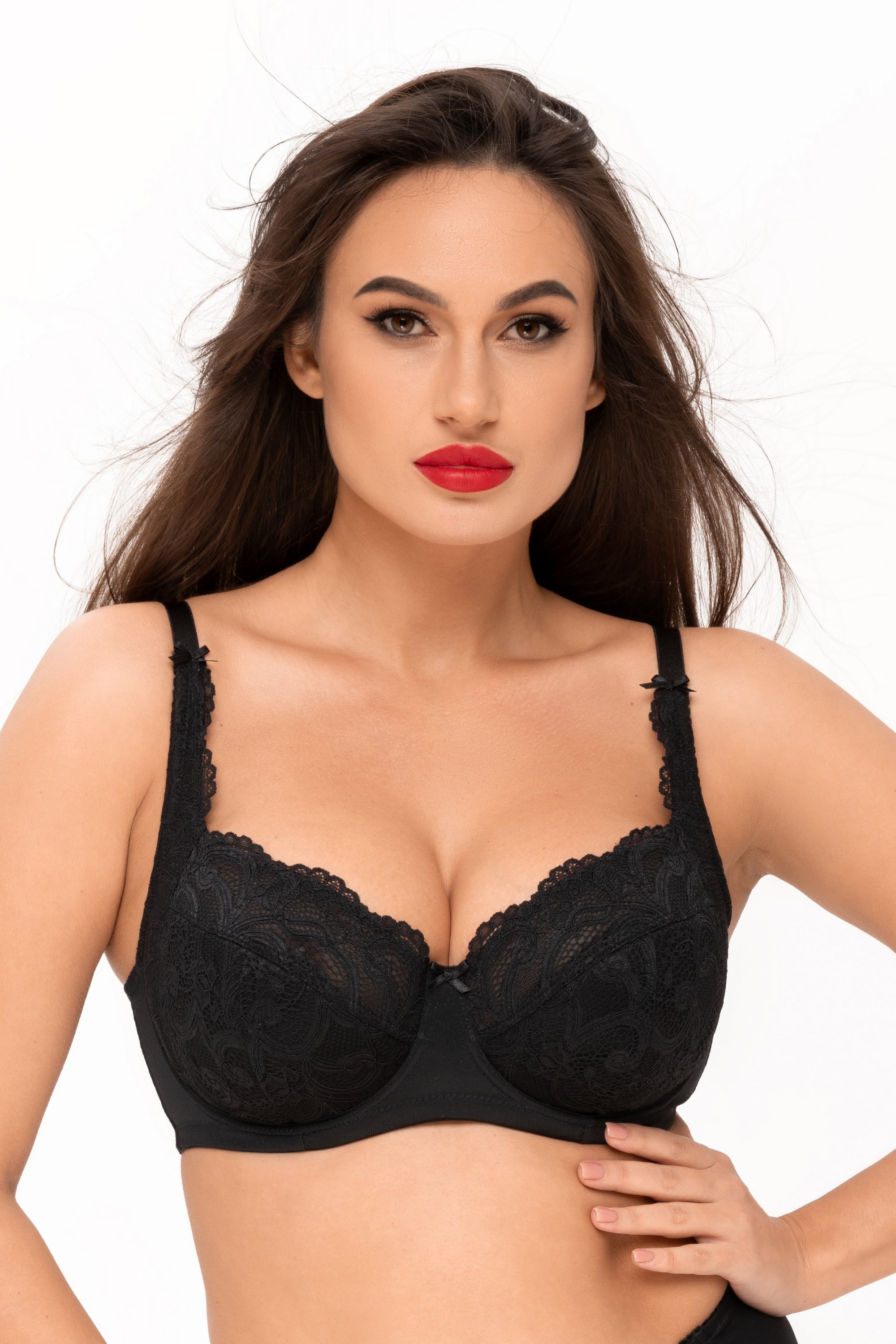 Полудублированный бюстгальтер с кружевом 5186 Olga black