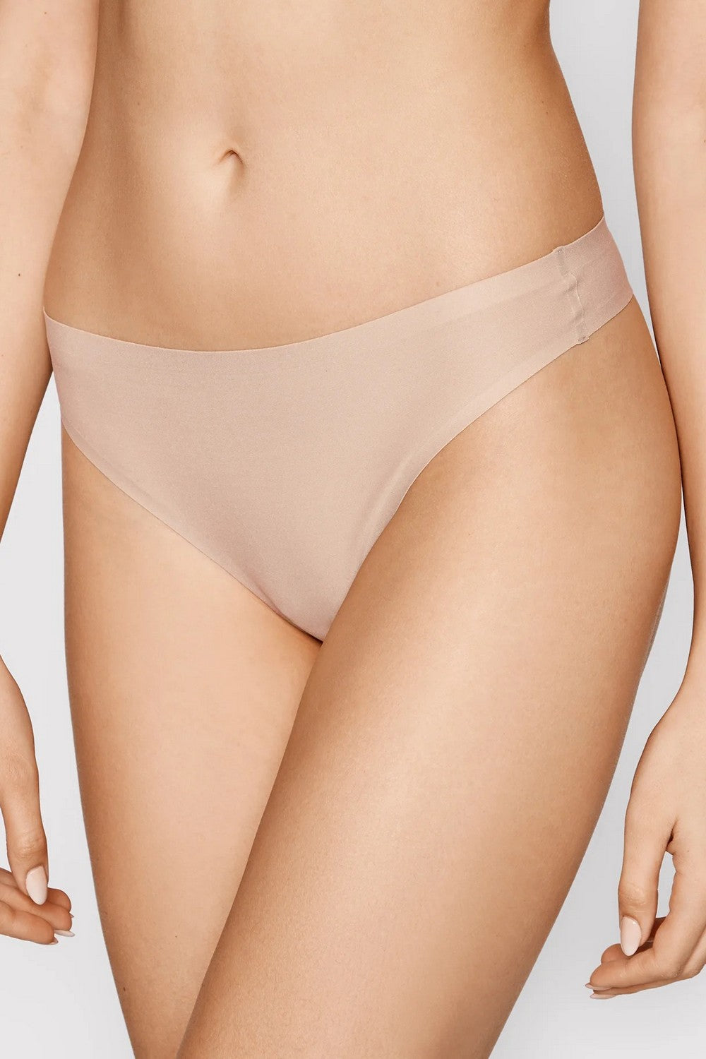 Бесшовные трусики стринг 2649 Soft stretch nude