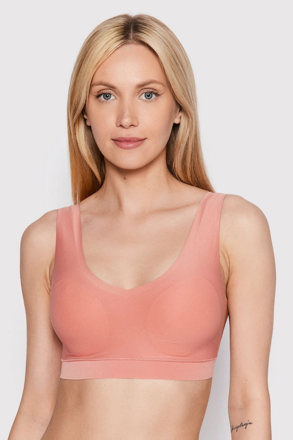 Бесшовный бра-топ 16A1 Soft stretch peach delight