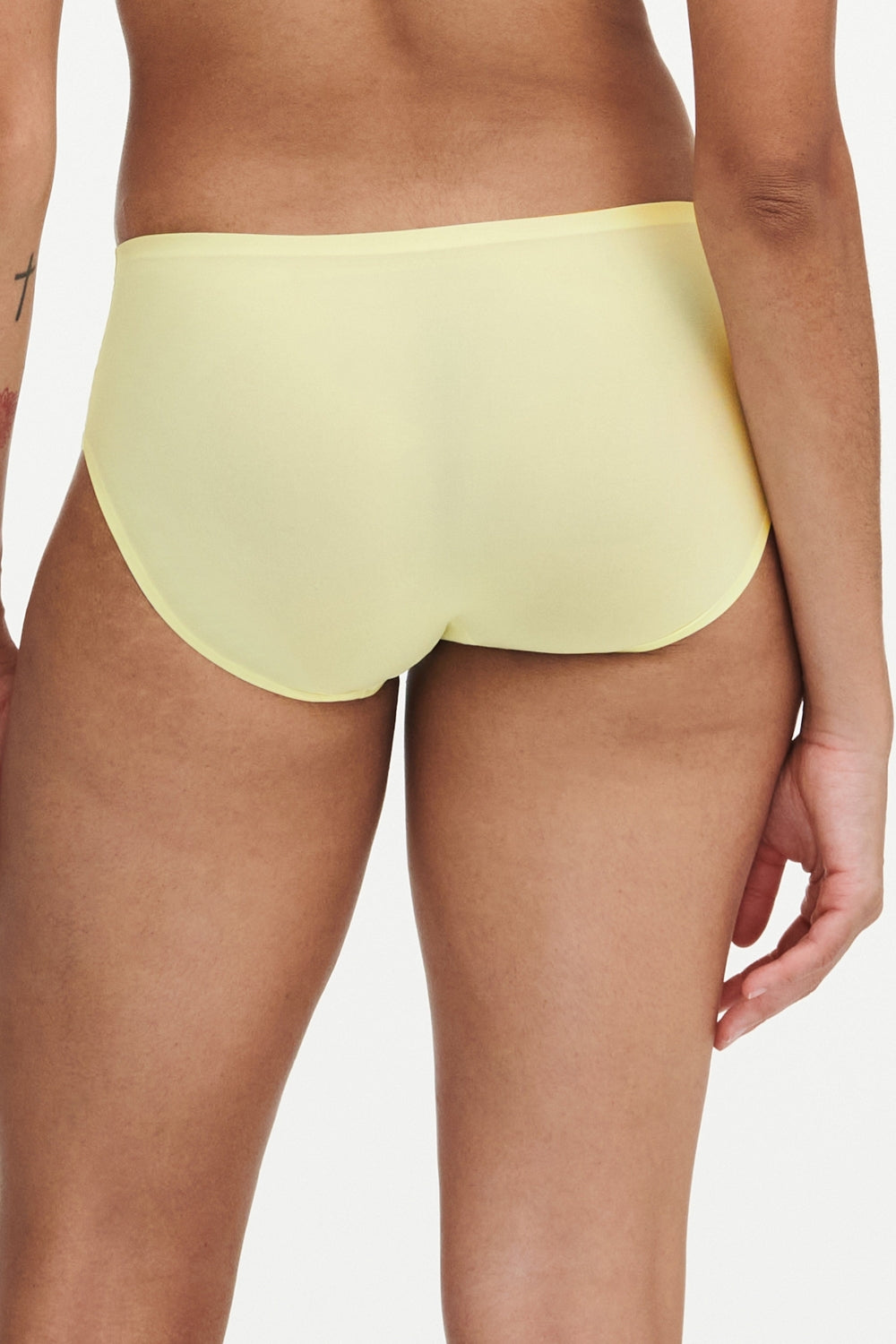 Бесшовные шортики 2644 Soft stretch tender yellow