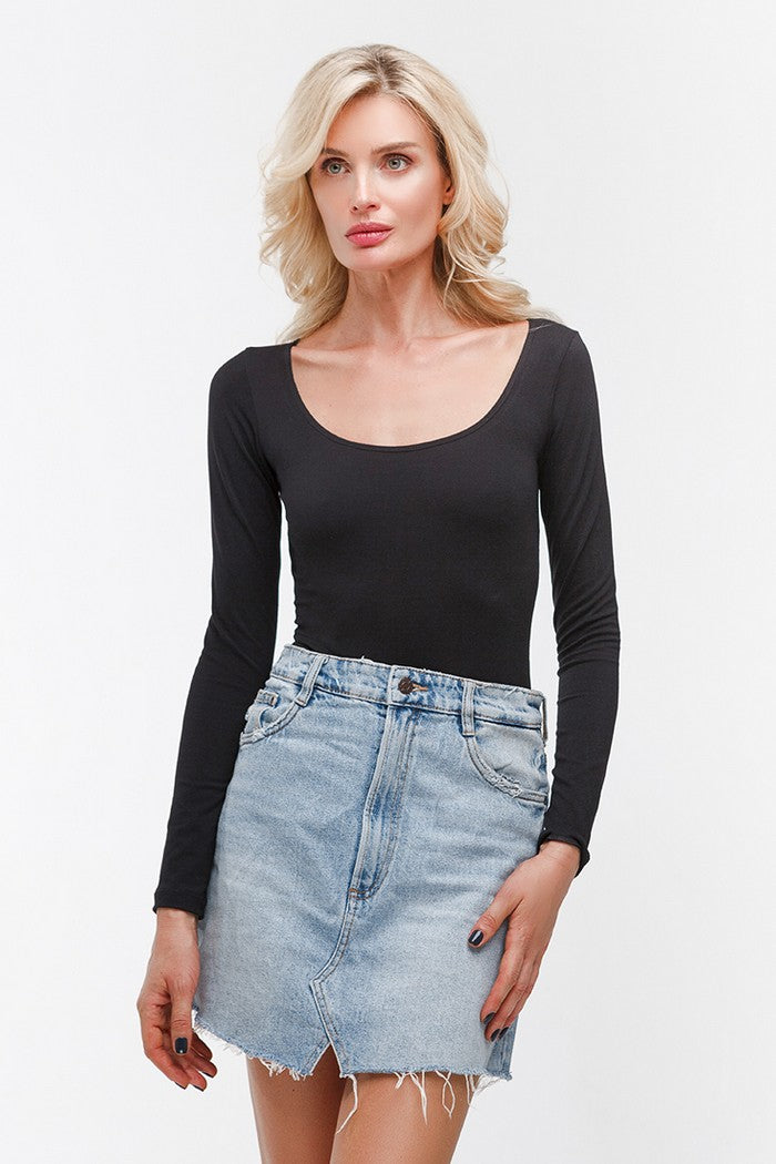 Хлопковое боди с овальным вырезом горловины WL18302/1 Tuesday black