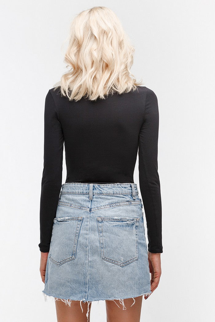 Хлопковое боди с овальным вырезом горловины WL18302/1 Tuesday black