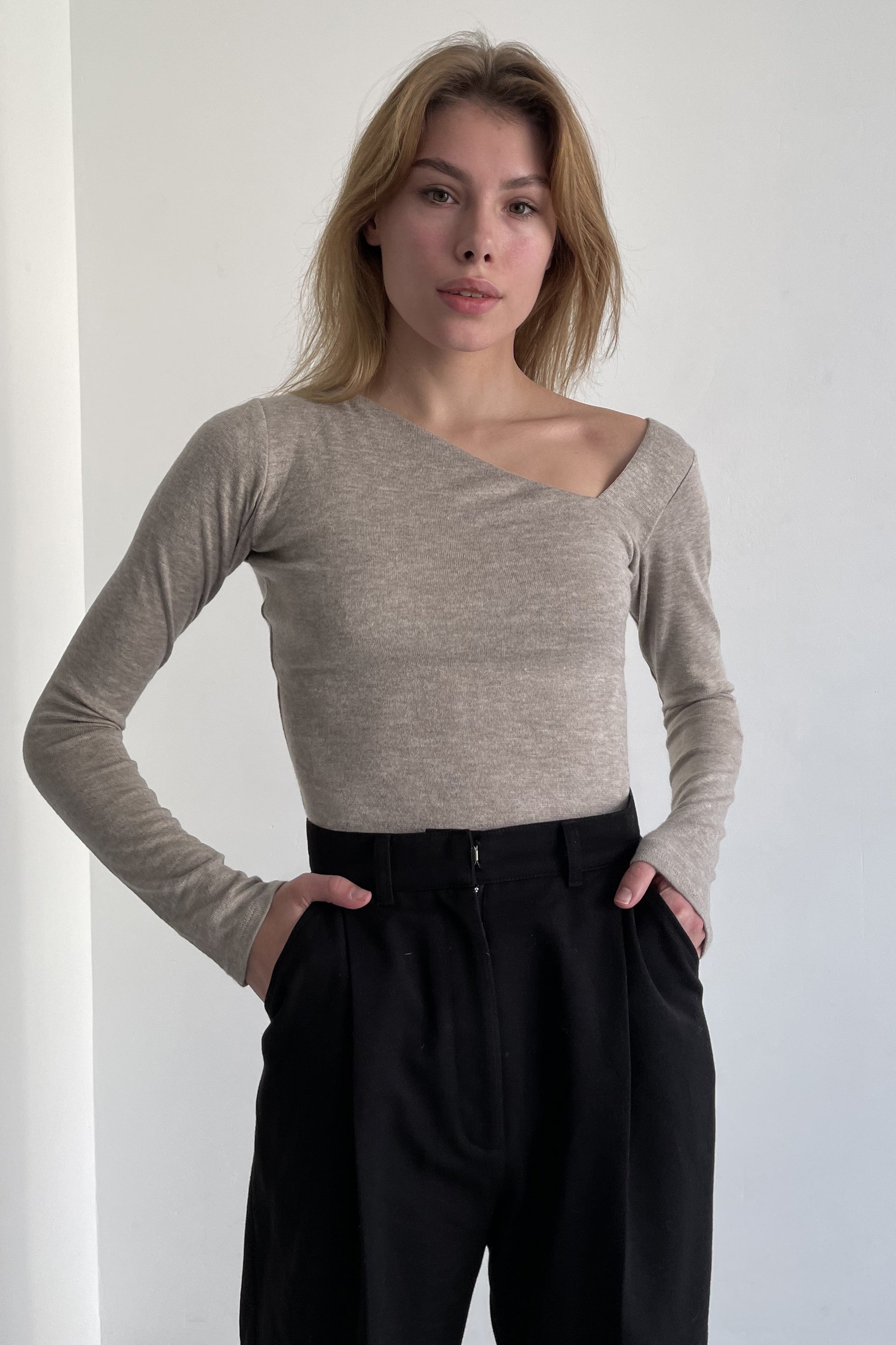 Трикотажное боди AW22628/4 Model A beige