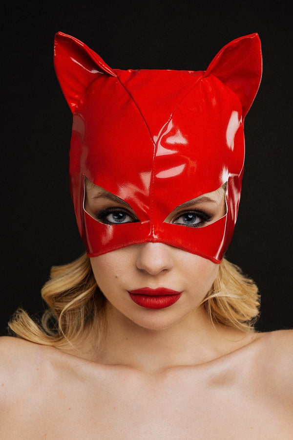Лаковая маска кошки 7115 red