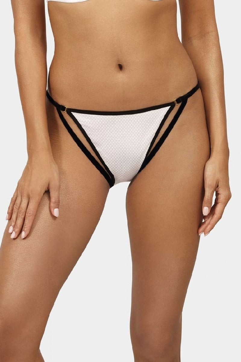 Трусики танга с ремешками Blanche C500 ecri/black