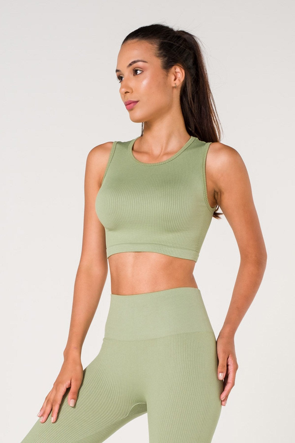 Бесшовный спортивный топ в рубчик 1510 mint