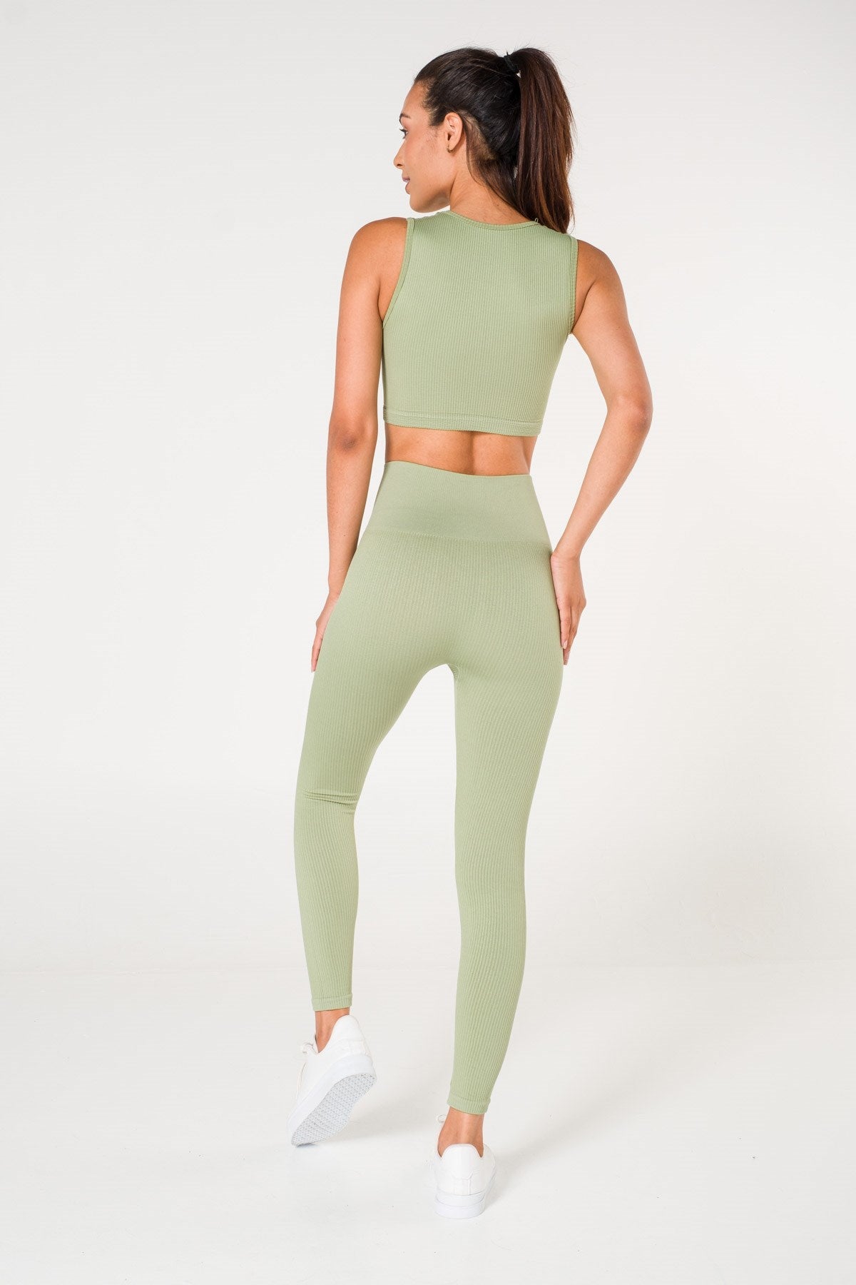 Бесшовный спортивный топ в рубчик 1510 mint