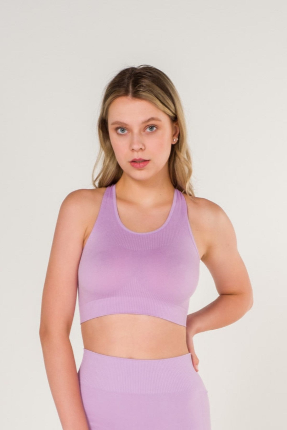 Бесшовный спортивный топ 1610 lila