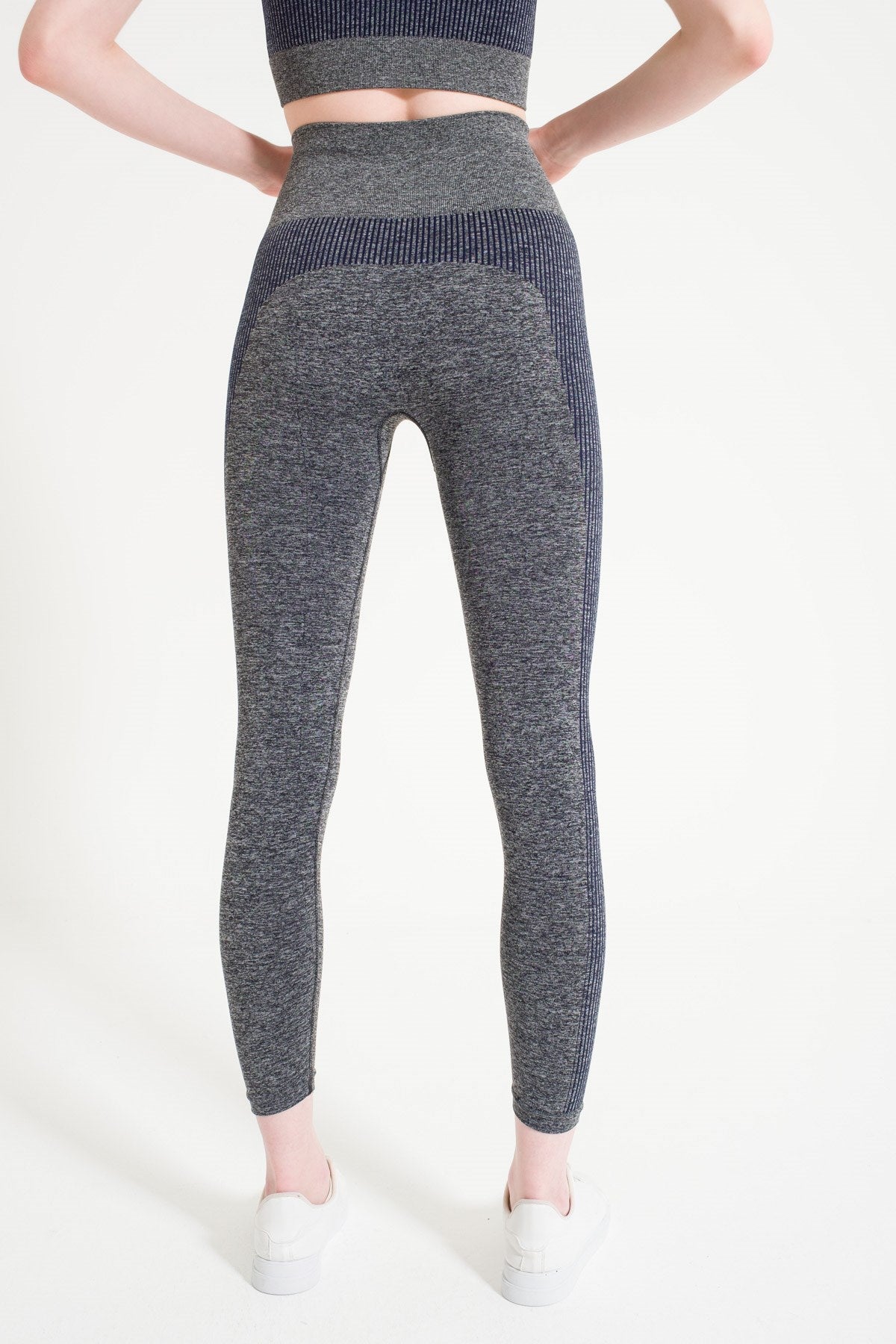 Бесшовные спортивные леггинсы 1700 navy blue