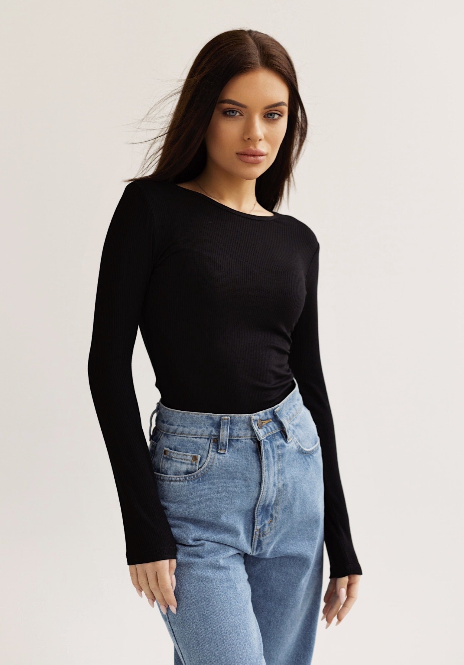 Лонгслив из вискозы 23011-1 black