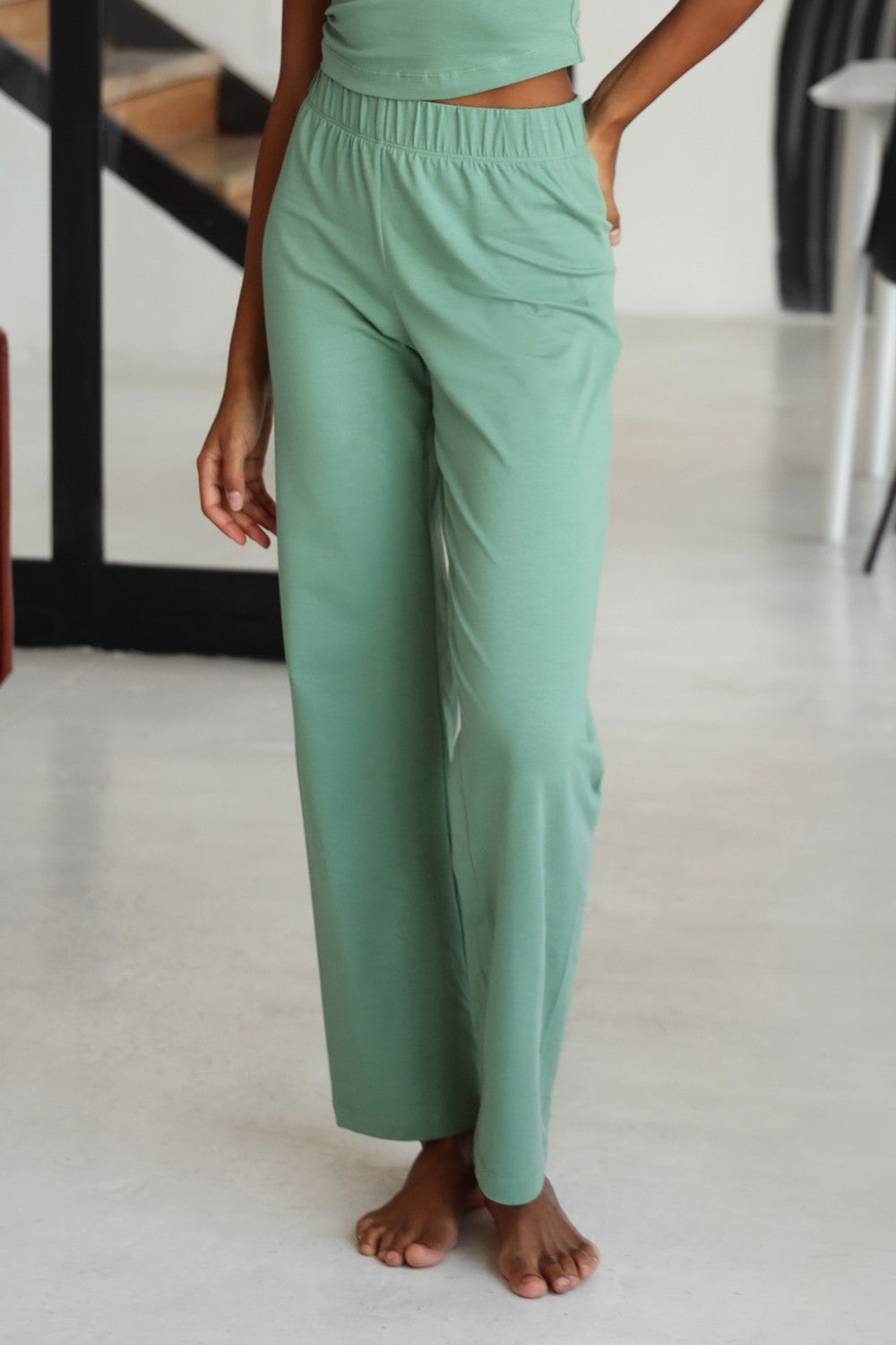 Хлопковые брюки прямого кроя 23109 green