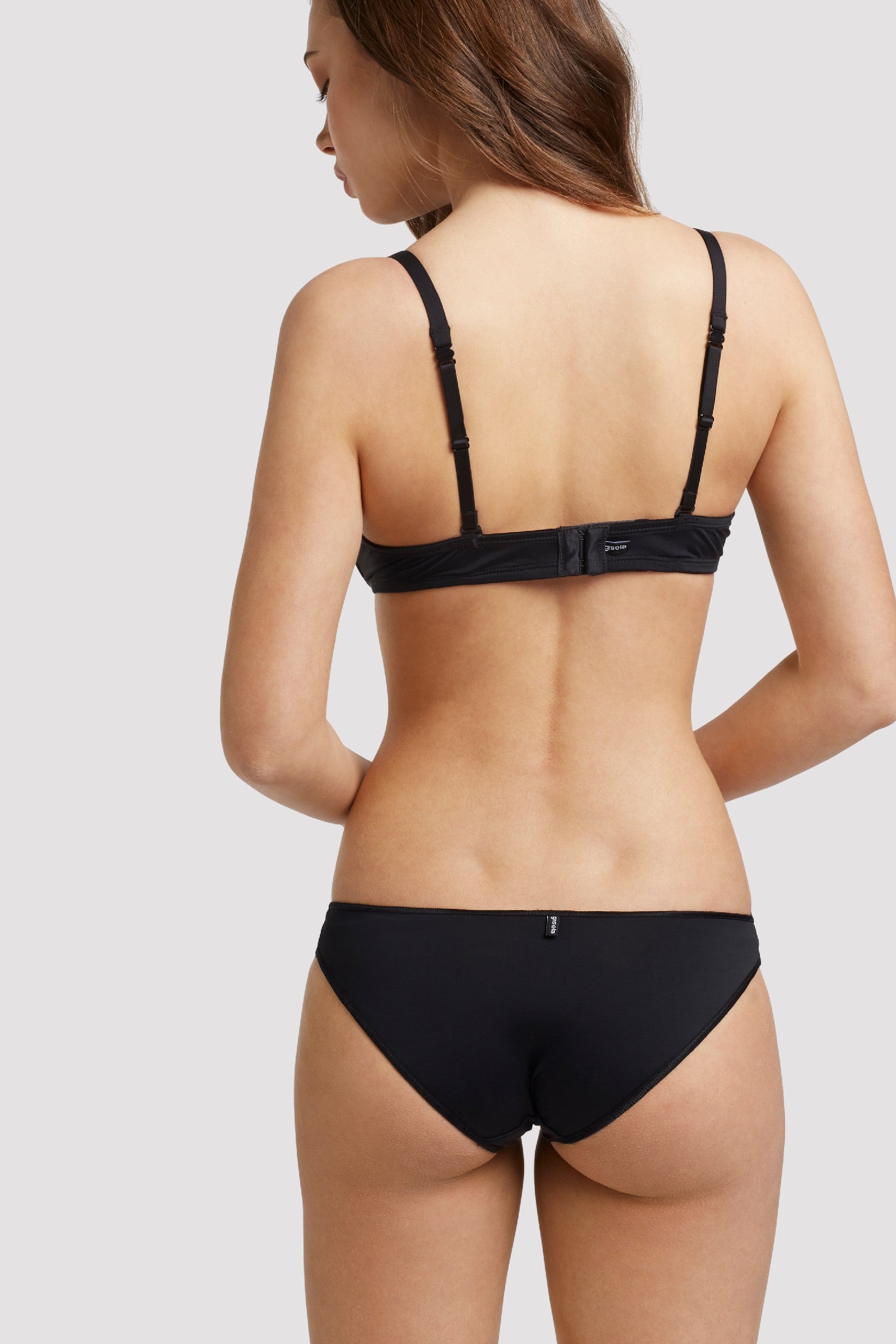 Гладкий бюстгальтер пуш-ап 105