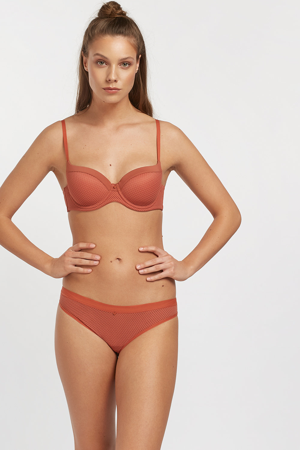 Комплект белья full-cup 341col