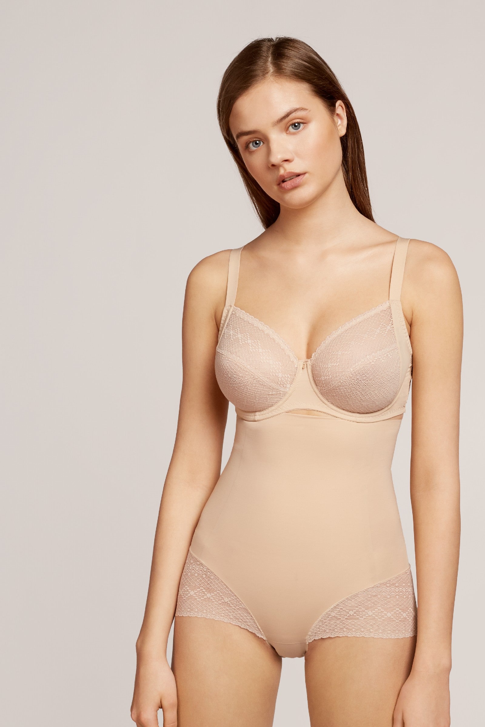 Мягкий бюстгальтер с кружевом 364