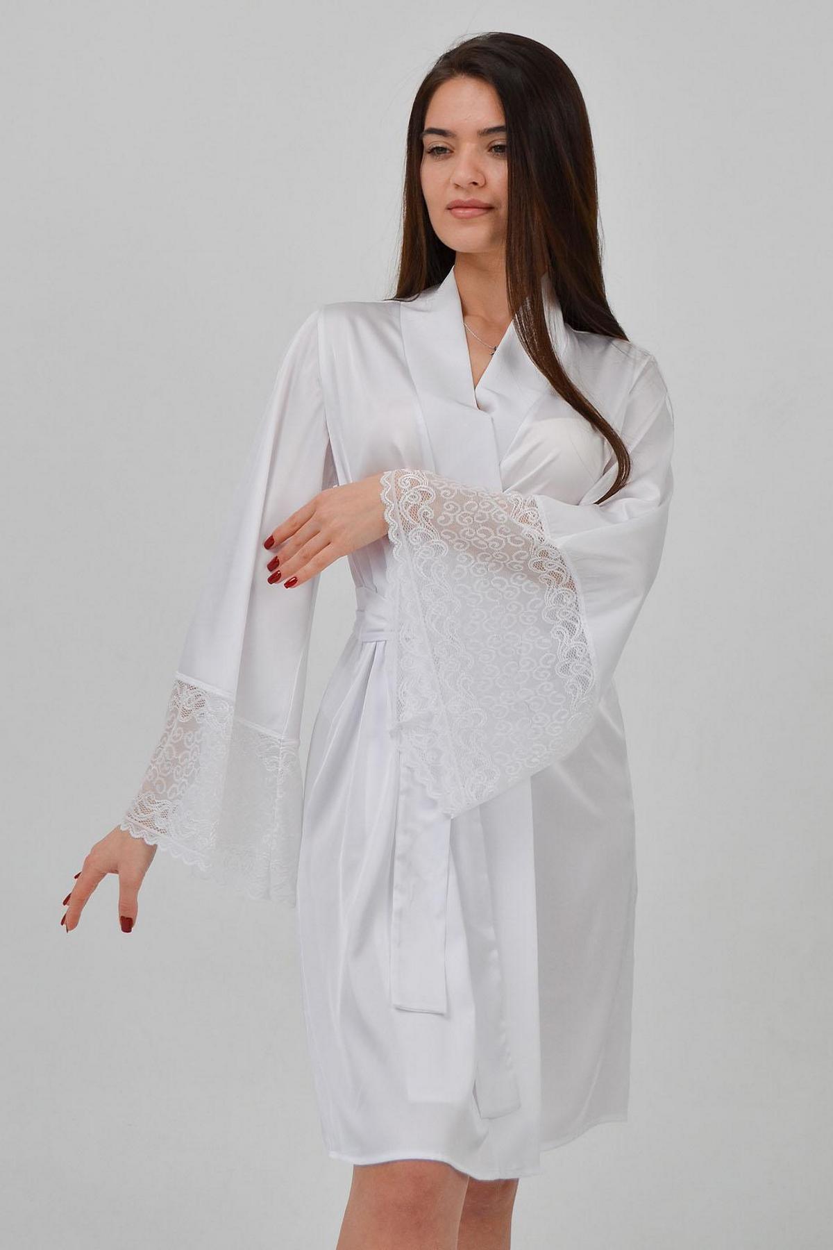 Атласный халат с кружевом 1566/65022