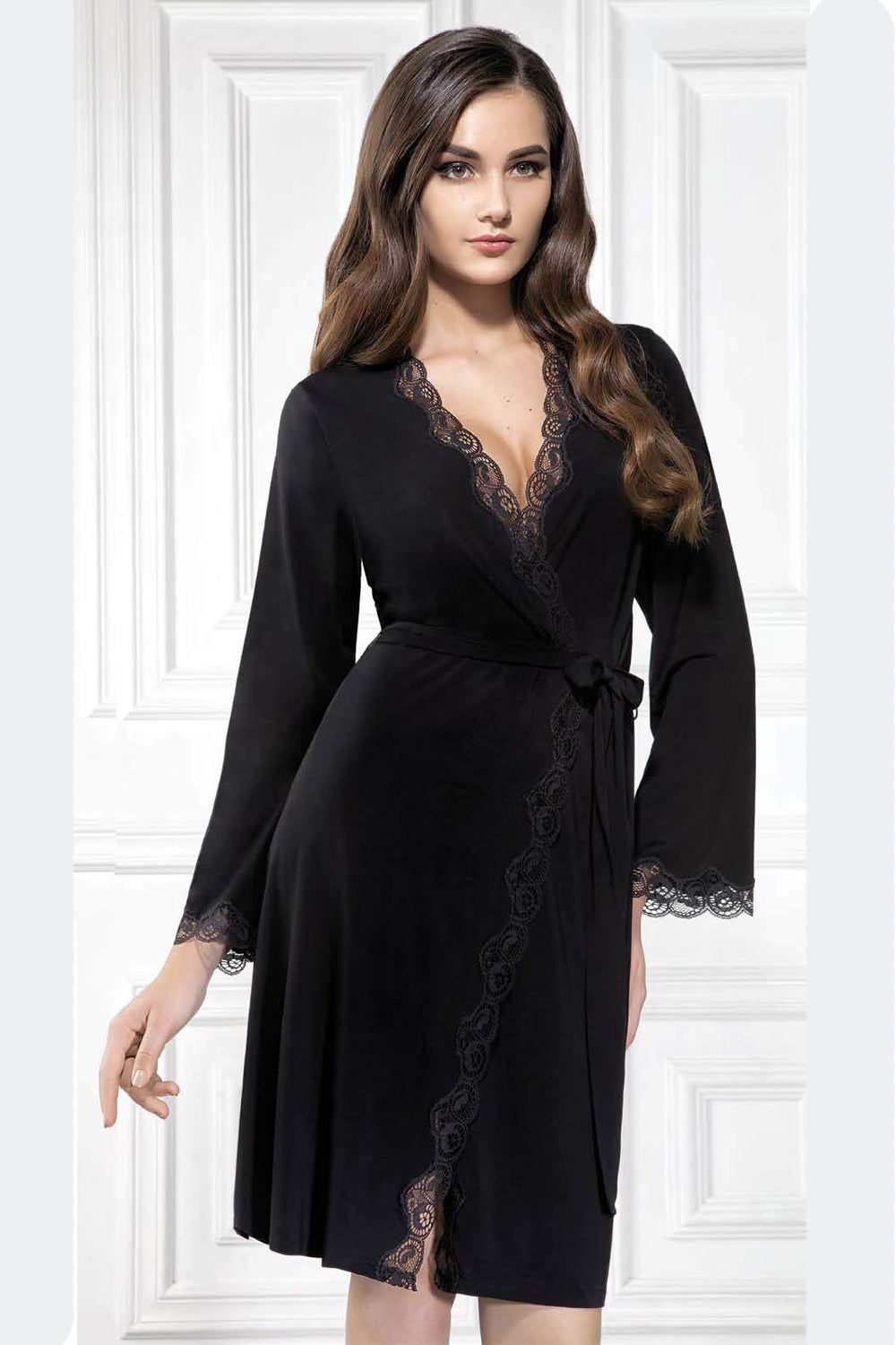 Халат из вискозы с французским кружевом 4401/62 Patrisia black