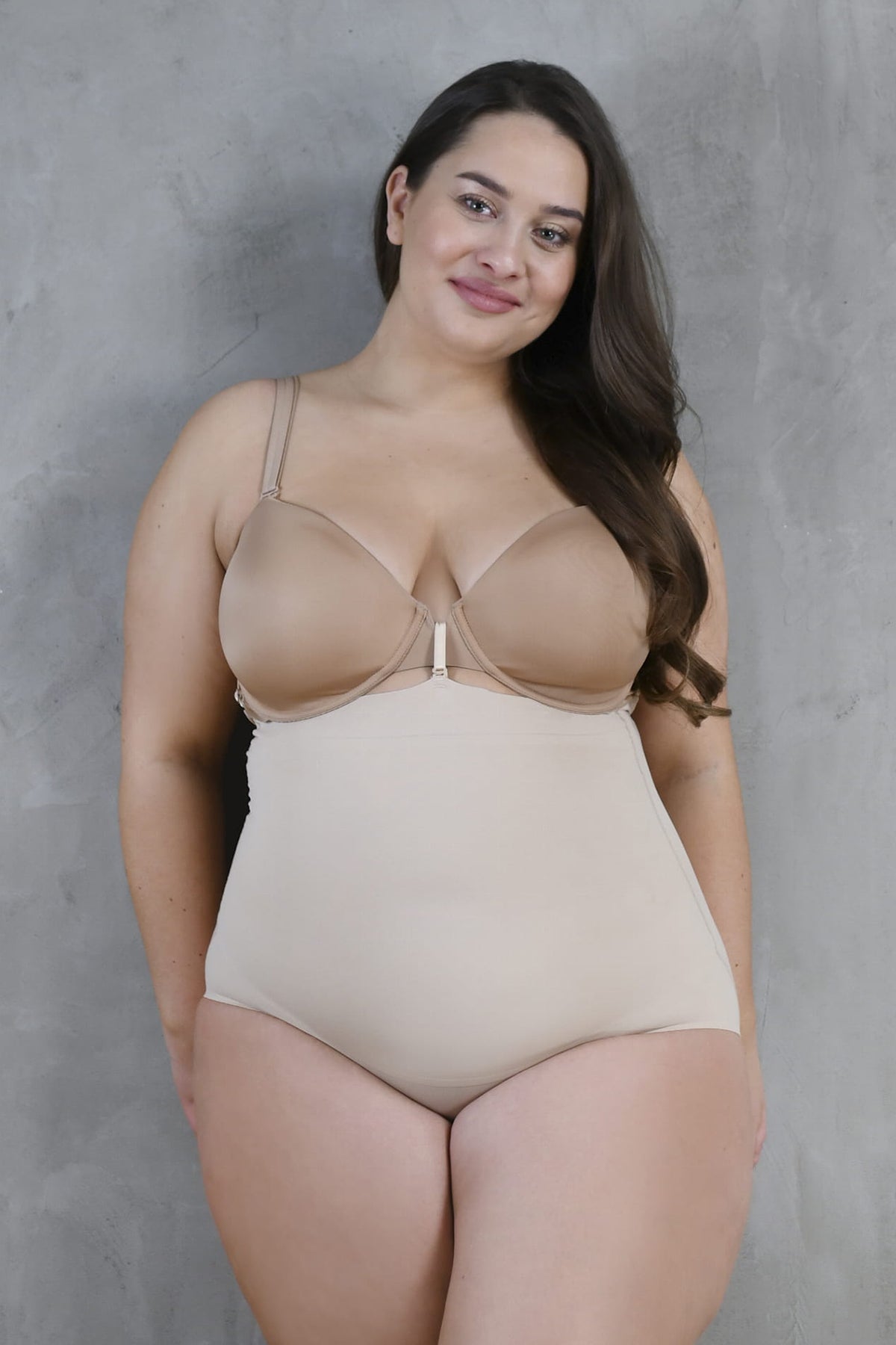 Моделирующие трусики с фиксирующими петлями 251