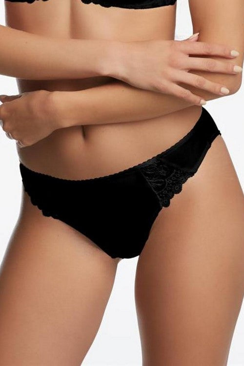 Трусики слип с вышивкой Betty black