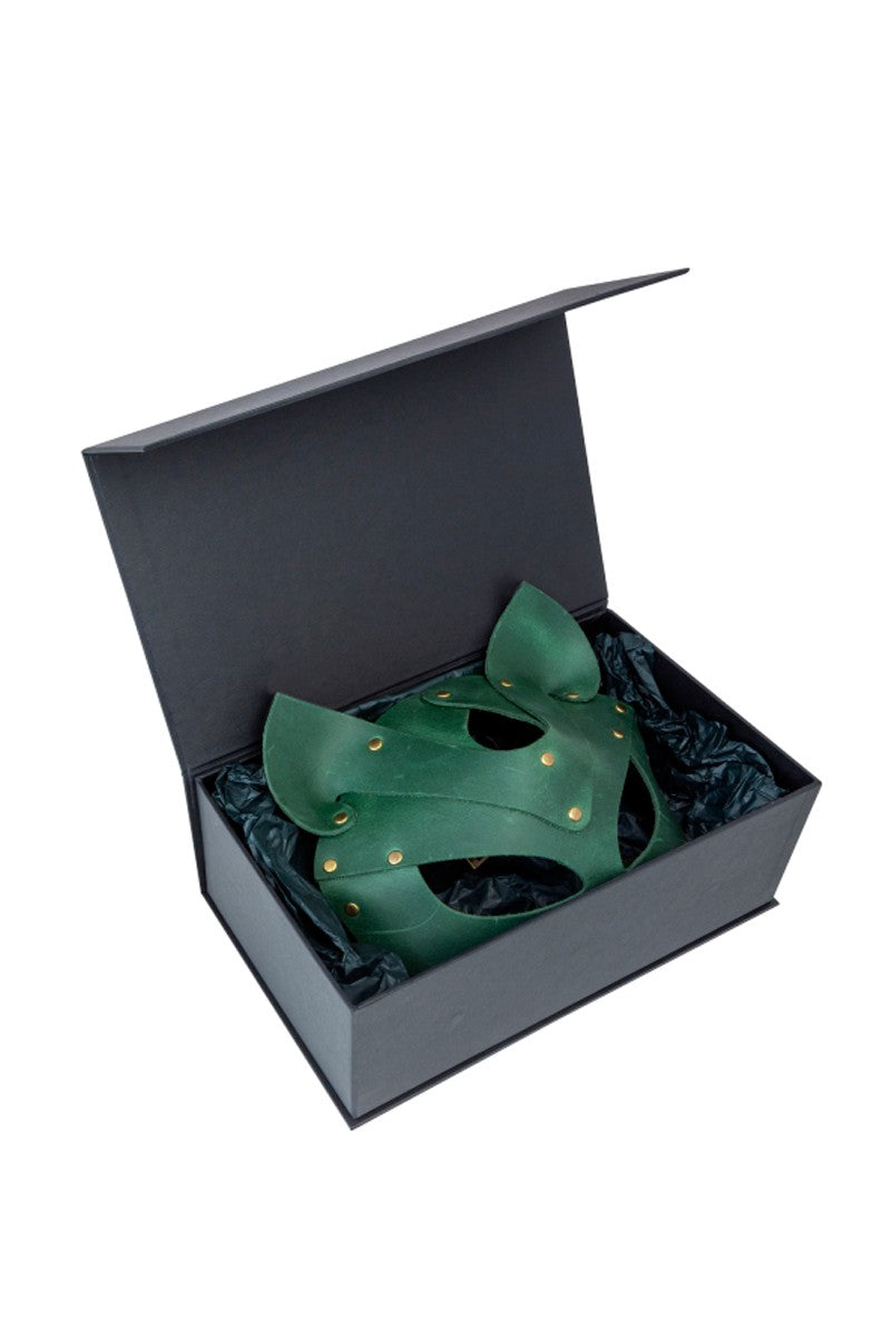 Кожаная маска с заклепками Lovecraft green