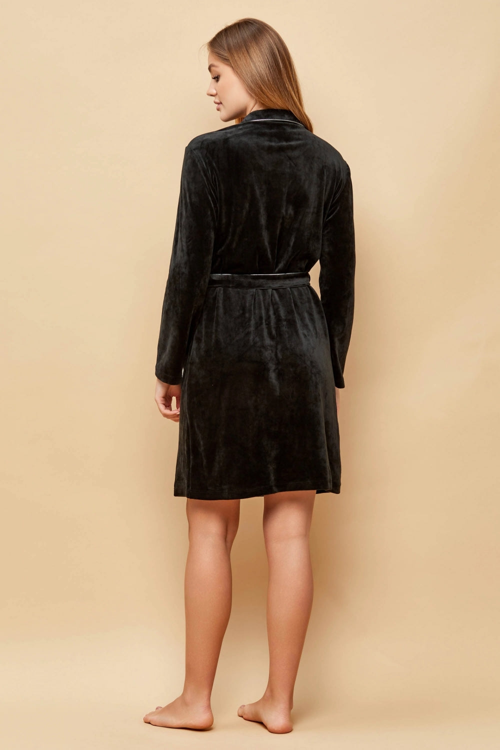 Велюровый халат на пуговицах 600-6753 black