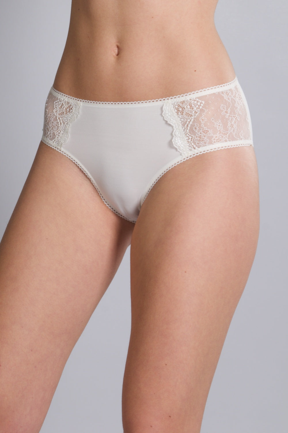 Трусики слип из микрофибры 38 milk