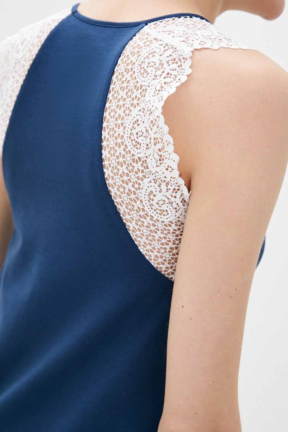 Хлопковая сорочка с кружевом Isla blue