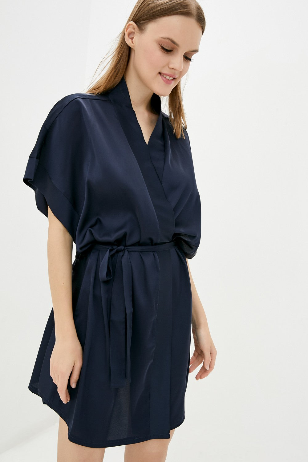 Короткий халат с поясом Claudia blue