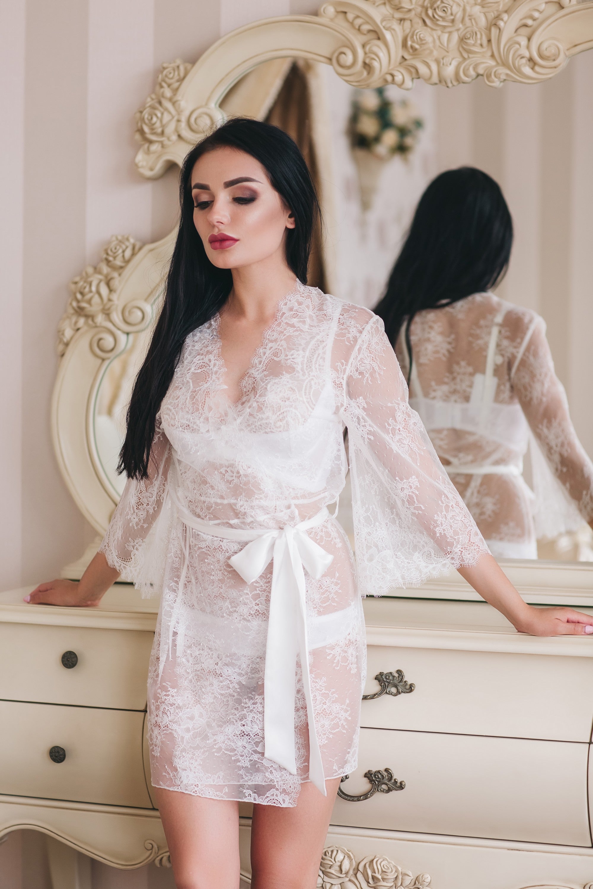 Мереживний пеньюар з атласним поясом 1301 ecri