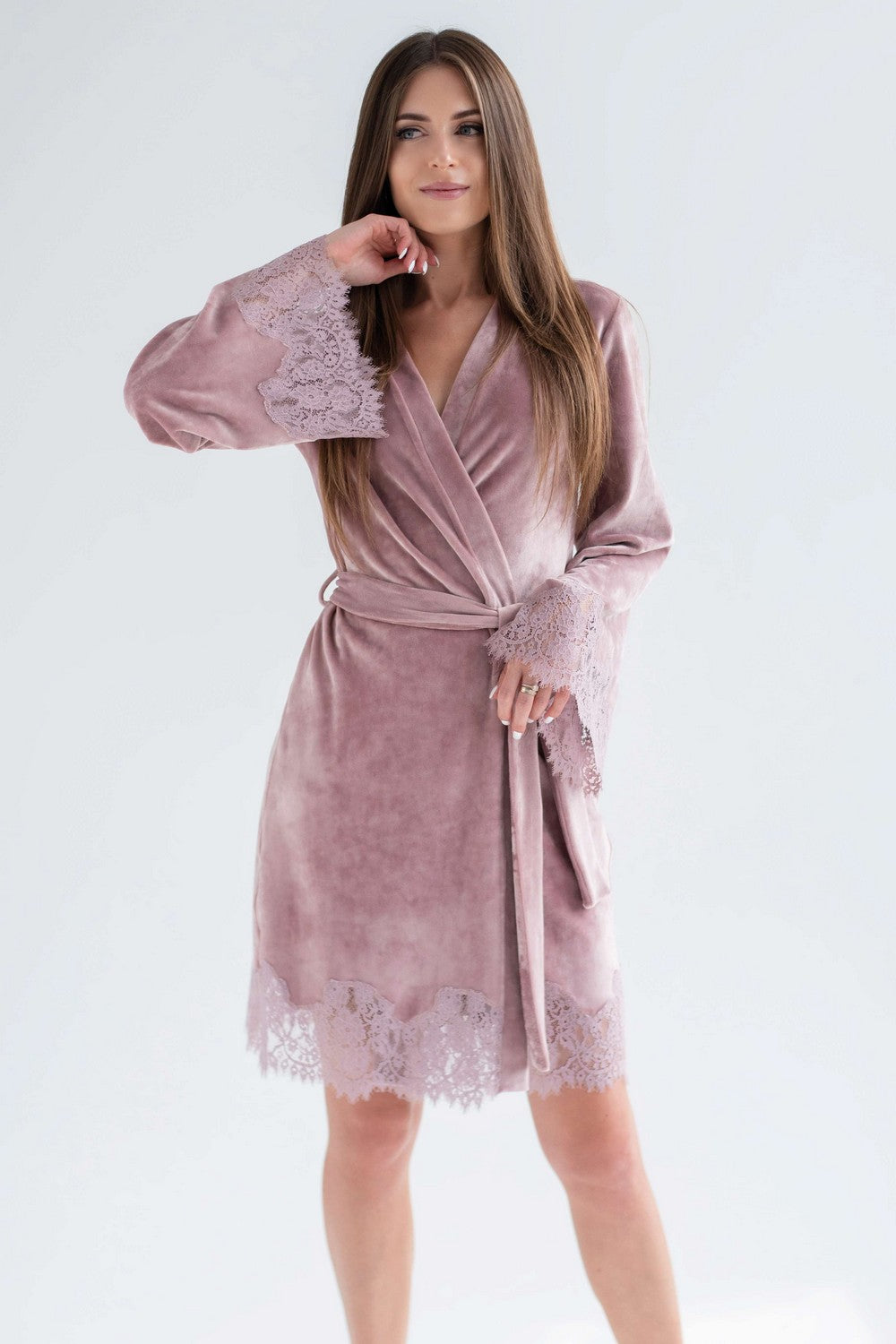 Велюровый халат с кружевом 1930 dark rose