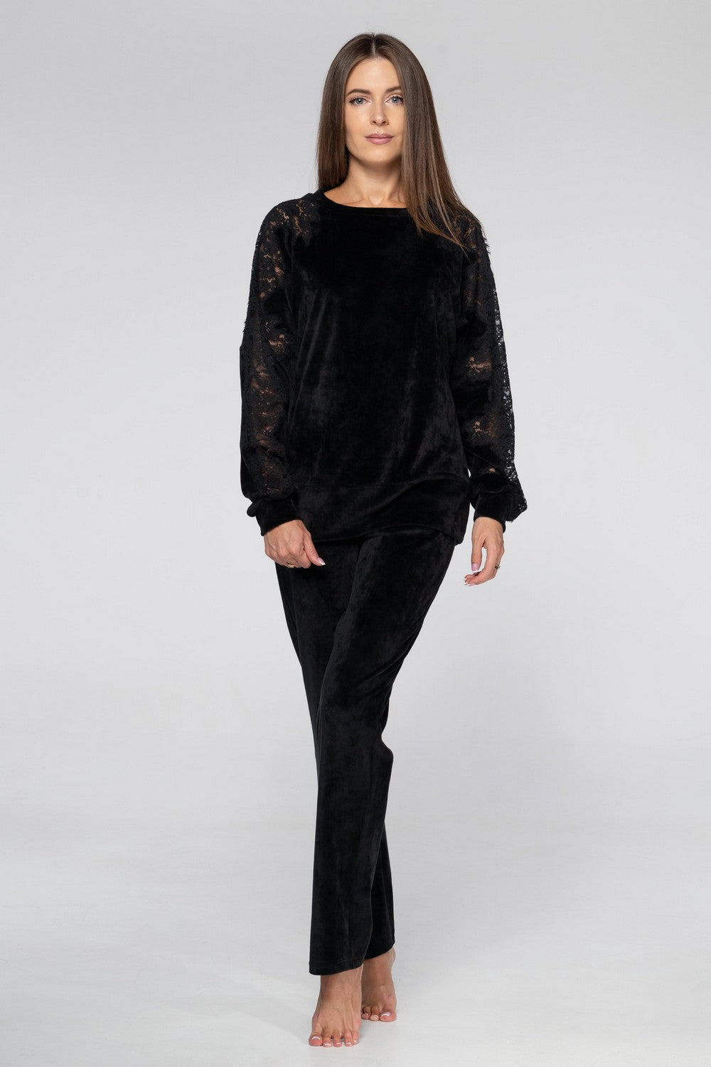 Велюровый комплект с кружевными рукавами 2111 black