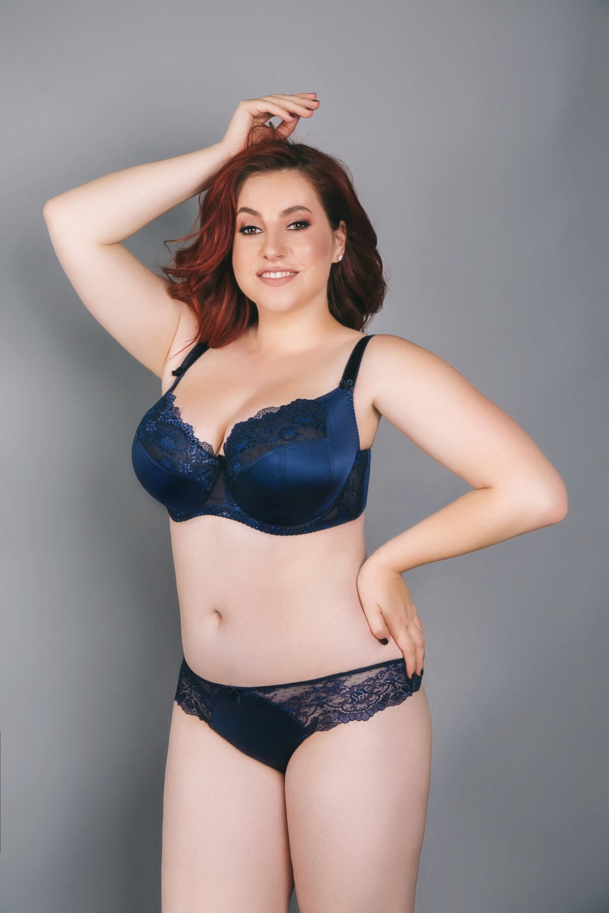 Трусики стринг с кружевом SS 137 navy